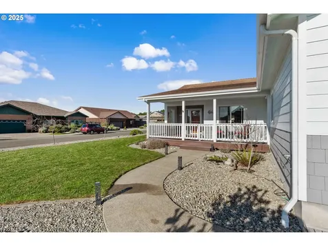 2669 Cedar Loop Drive Bandon OR 97411