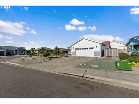 2669 Cedar Loop Drive Bandon OR 97411