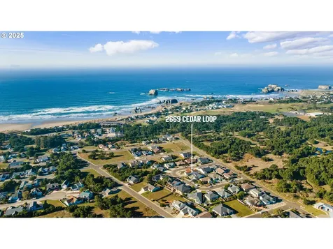 2669 Cedar Loop Drive Bandon OR 97411