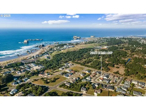 2669 Cedar Loop Drive Bandon OR 97411