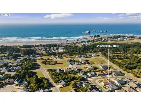 2669 Cedar Loop Drive Bandon OR 97411