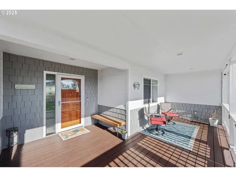2669 Cedar Loop Drive Bandon OR 97411