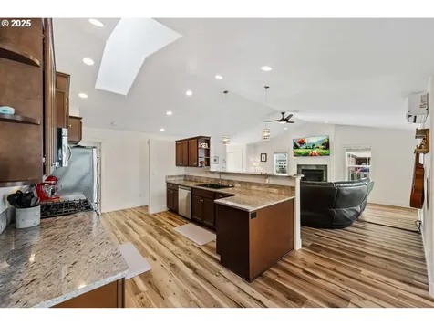 2669 Cedar Loop Drive Bandon OR 97411