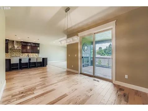 10183 NW Crossing Drive Portland OR 97229