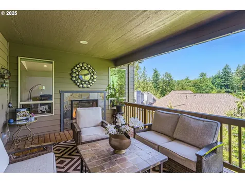 10183 NW Crossing Drive Portland OR 97229