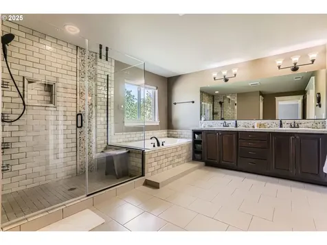 10183 NW Crossing Drive Portland OR 97229