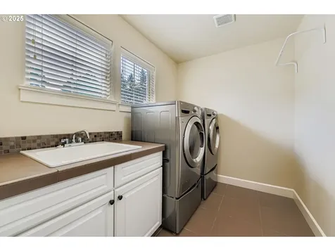 10183 NW Crossing Drive Portland OR 97229