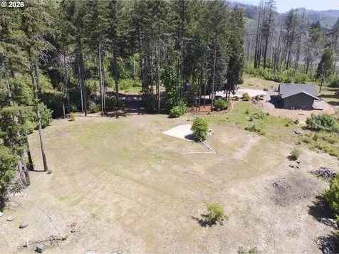 46838 Mckenzie Highway Vida OR 97488