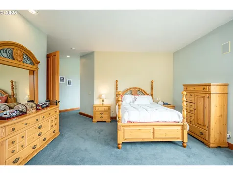 1055 NW Estate Drive Seal Rock OR 97376