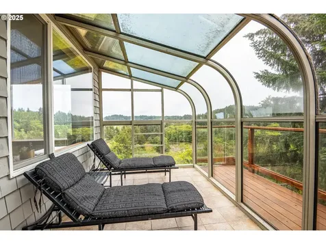 1055 NW Estate Drive Seal Rock OR 97376