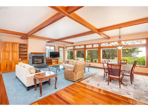 1055 NW Estate Drive Seal Rock OR 97376