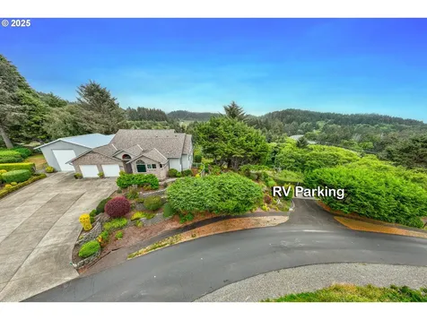 1055 NW Estate Drive Seal Rock OR 97376