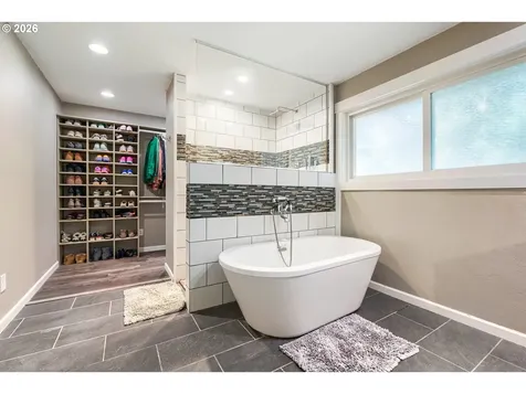 3817 SE Spruce Street Hillsboro OR 97123