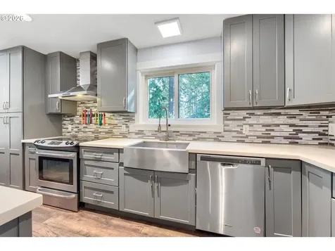 3817 SE Spruce Street Hillsboro OR 97123