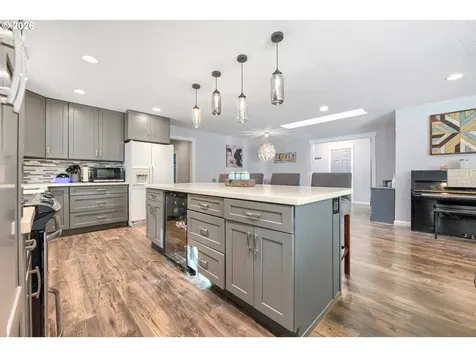 3817 SE Spruce Street Hillsboro OR 97123