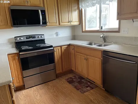 600 Lincoln Avenue Cottage Grove OR 97424