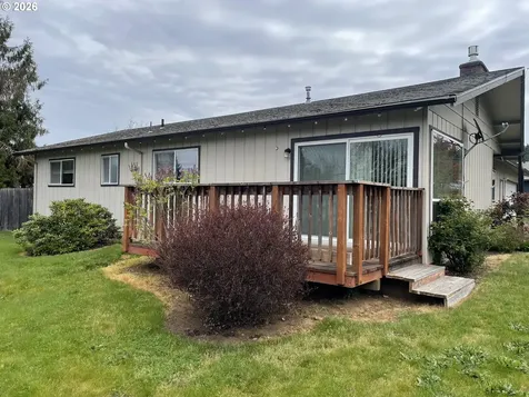 600 Lincoln Avenue Cottage Grove OR 97424