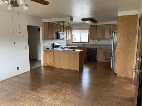 600 Lincoln Avenue Cottage Grove OR 97424