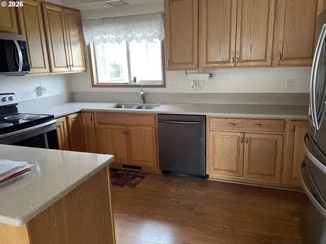 600 Lincoln Avenue Cottage Grove OR 97424