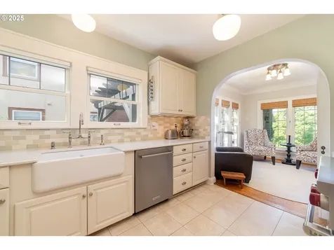 4052 NE 22nd Avenue Portland OR 97212