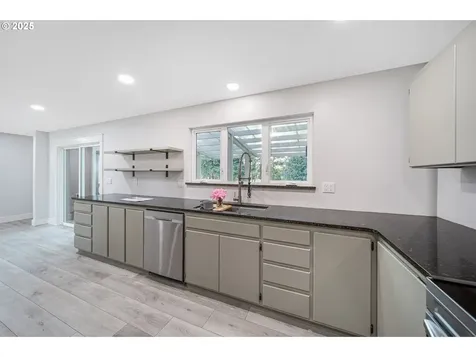1955 28th Street Coos Bay OR 97420
