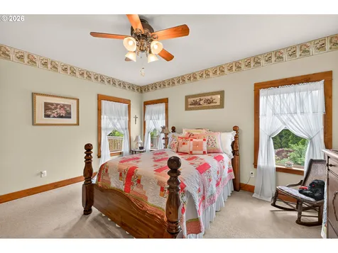 537 E Monroe Street Carlton OR 97111