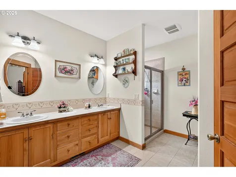 537 E Monroe Street Carlton OR 97111