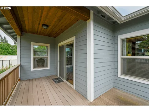 537 E Monroe Street Carlton OR 97111