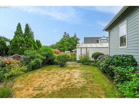 537 E Monroe Street Carlton OR 97111