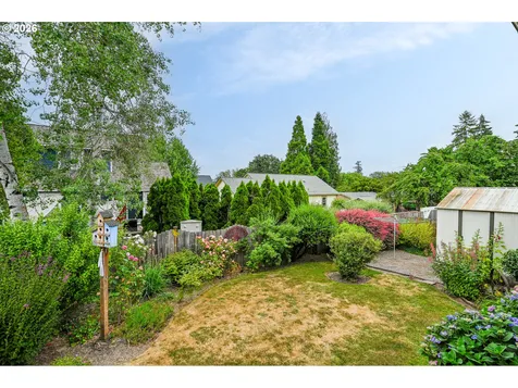 537 E Monroe Street Carlton OR 97111