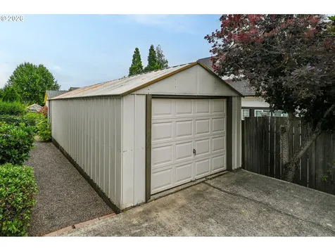 537 E Monroe Street Carlton OR 97111