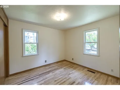 3303 E 11th Street Vancouver WA 98661