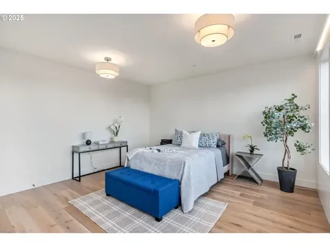 207 S Nebraska Street Portland OR 97239