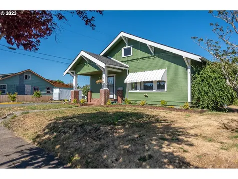 803 6th Street Myrtle Point OR 97458