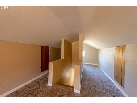 803 6th Street Myrtle Point OR 97458