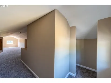 803 6th Street Myrtle Point OR 97458