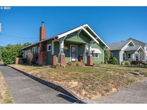 803 6th Street Myrtle Point OR 97458