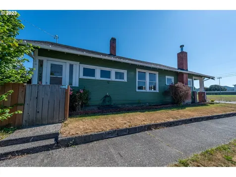 803 6th Street Myrtle Point OR 97458