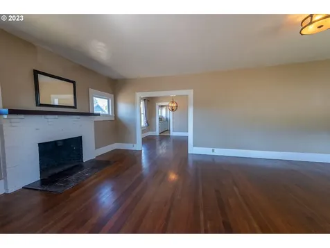803 6th Street Myrtle Point OR 97458