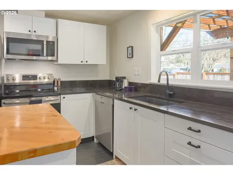 2707 Hilyard Street Eugene OR 97405