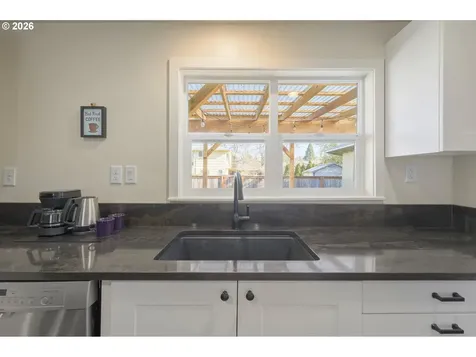 2707 Hilyard Street Eugene OR 97405