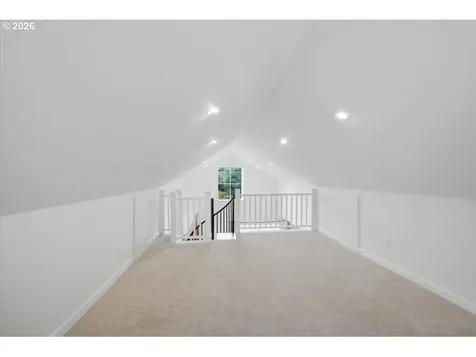 1020 N 3rd Street Woodburn OR 97071
