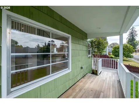 1020 N 3rd Street Woodburn OR 97071