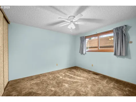 615 Cedar Street Fairview OR 97024