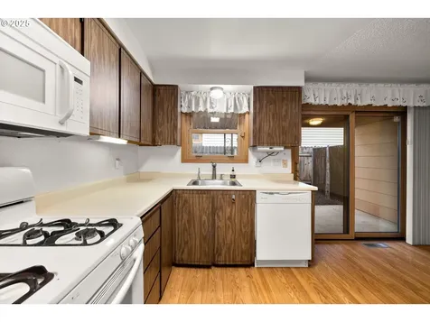 615 Cedar Street Fairview OR 97024