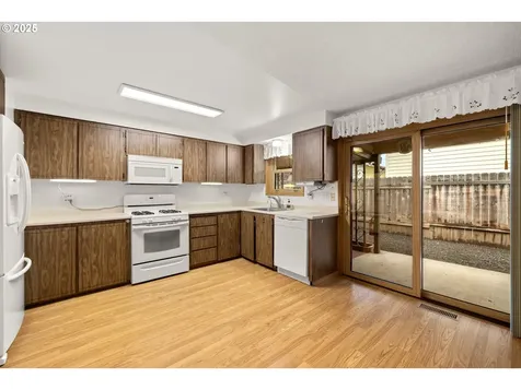 615 Cedar Street Fairview OR 97024