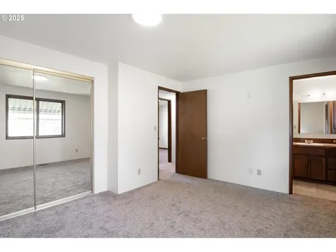 3929 Pine Street Longview WA 98632