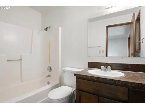 3929 Pine Street Longview WA 98632