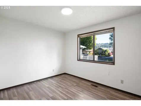 3929 Pine Street Longview WA 98632