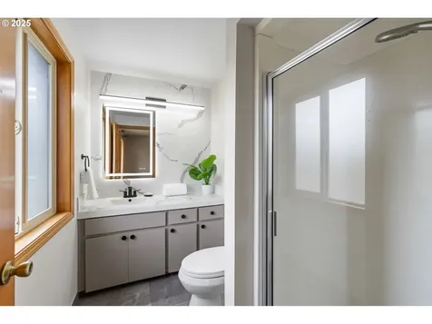 4032 NE Meadow Lane Hillsboro OR 97124